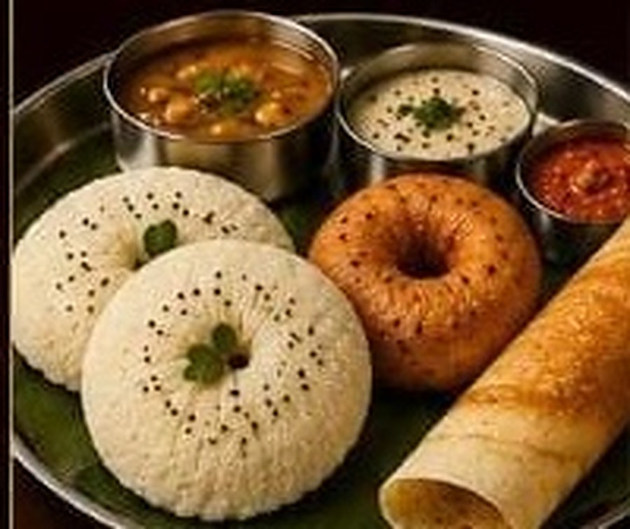 Max Kitchen South Indian breakfast with dosa, idli and sambar